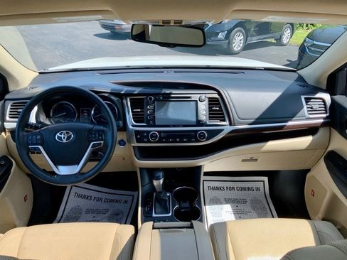 Used 2016 Toyota Highlander Limited Platinum AWD/4WD image 16