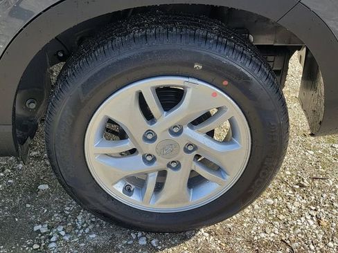 New 2026 Hyundai Venue SE image 22