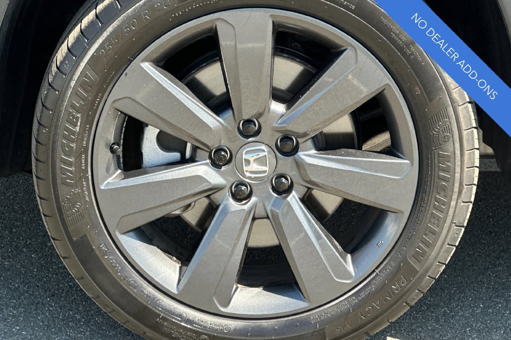 Used 2025 Honda Pilot Sport image 30