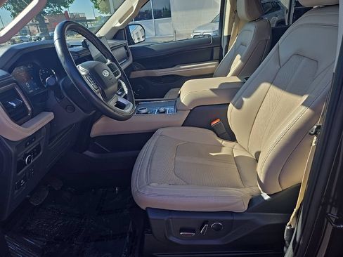 Used 2024 Ford Expedition Max Limited AWD/4WD image 12