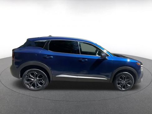 Used 2026 Nissan Kicks SR FWD image 14