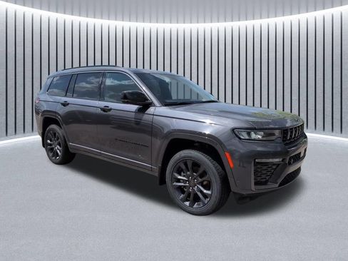 New 2026 Jeep Grand Cherokee L Limited AWD/4WD image 2
