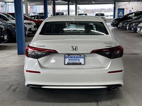 Used 2024 Honda Civic Sport image 4