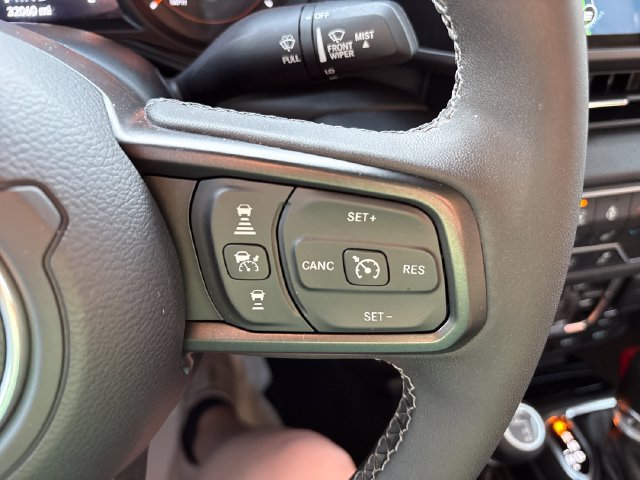 Used 2025 Jeep Gladiator Sport AWD/4WD image 11