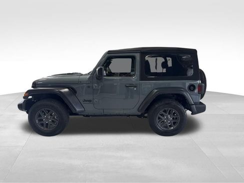 Used 2024 Jeep Wrangler Sport AWD/4WD image 2