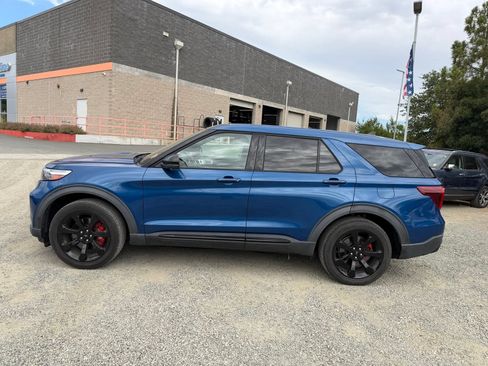 Used 2021 Ford Explorer ST w/ Equipment Group 401A AWD/4WD image 2