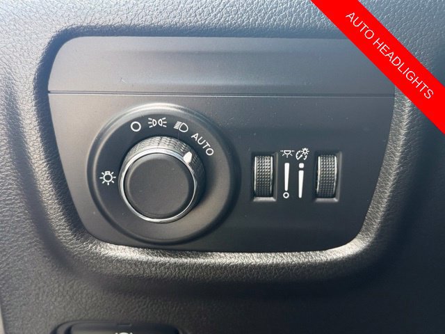 Used 2023 Jeep Grand Cherokee Altitude AWD/4WD image 31