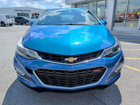 Used 2017 Chevrolet Cruze LT FWD image 4