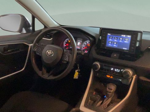 Certified 2021 Toyota RAV4 LE FWD image 28