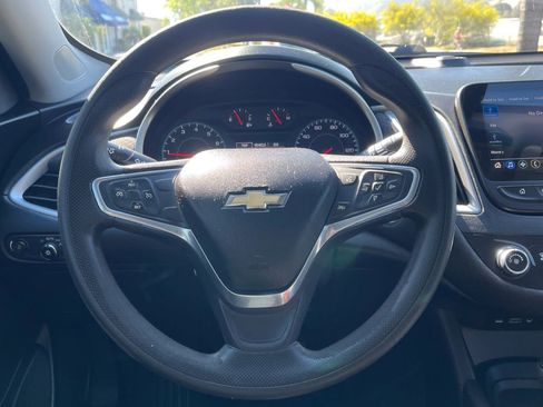 Used 2019 Chevrolet Malibu LS image 24
