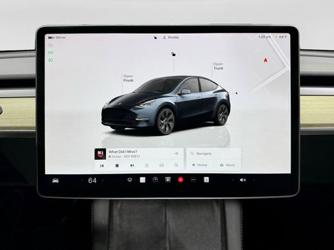 Used 2024 Tesla Model Y Long Range image 8
