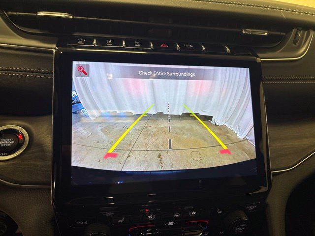 Used 2025 Jeep Grand Cherokee L Overland w/ Trailer Tow Package AWD/4WD image 20