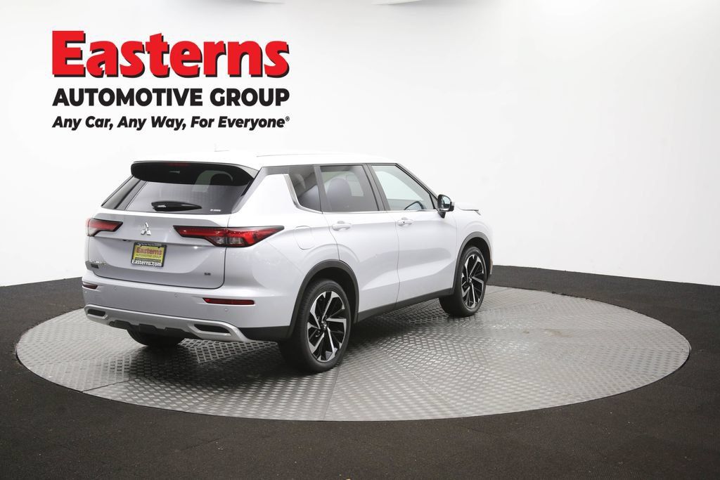 Used 2024 Mitsubishi Outlander SE AWD/4WD image 43