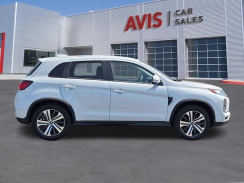 Used 2025 Mitsubishi Outlander Sport SE AWD/4WD image 5