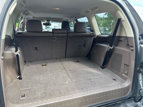 Used 2014 Lexus GX 460 w/ Premium Package AWD/4WD image 15