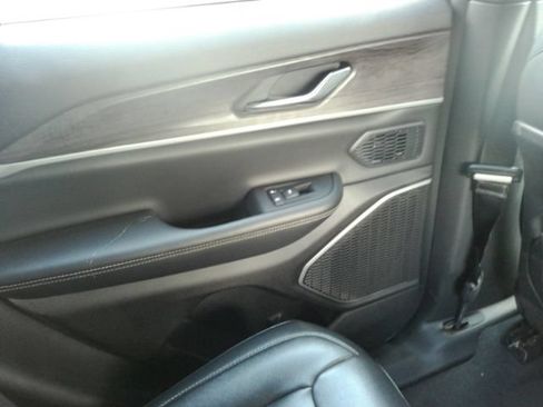 Used 2024 Jeep Grand Cherokee Limited 4xe AWD/4WD image 33