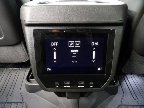 Used 2026 GMC Yukon AT4 Ultimate AWD/4WD image 18
