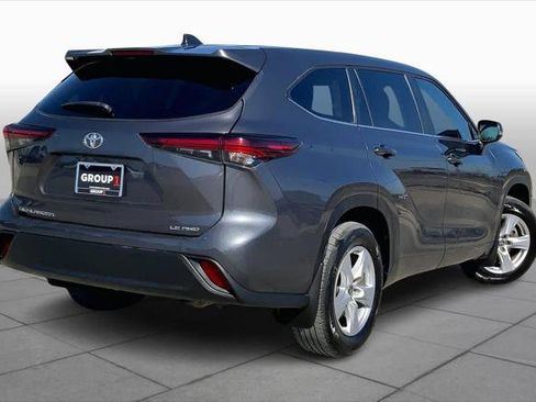 Certified 2024 Toyota Highlander LE image 13