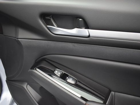 New 2025 Nissan Altima 2.5 SR image 24