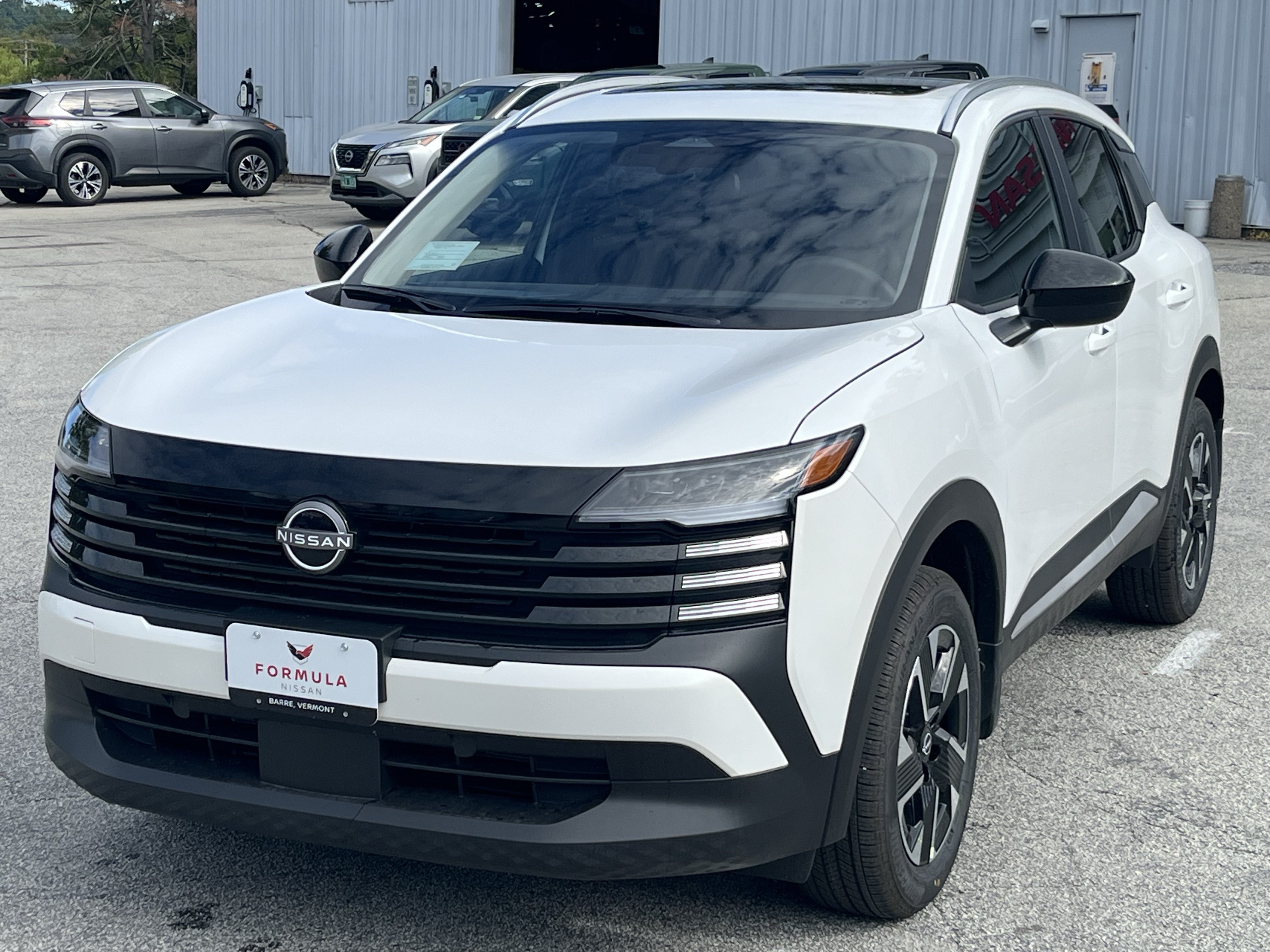 New 2026 Nissan Kicks SV w/ SV Premium Package AWD/4WD image 3