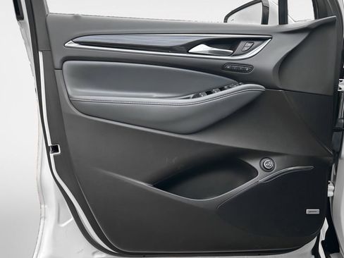 Used 2024 Buick Enclave Premium image 14