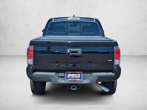 Used 2022 Toyota Tacoma TRD Sport w/ Technology Package RWD image 6