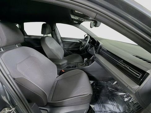 Used 2025 Volkswagen Jetta Sport image 26