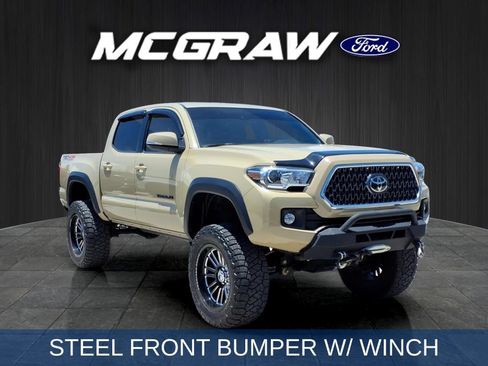 Used 2019 Toyota Tacoma TRD Off-Road AWD/4WD image 5