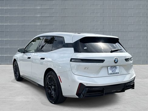 Used 2026 BMW iX xDrive60 image 3