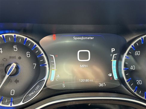 Used 2017 Chrysler Pacifica Touring-L Plus image 16