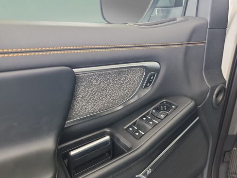 Certified 2025 Ford Expedition Tremor AWD/4WD image 15