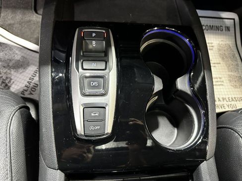 Used 2017 Honda Pilot Touring image 22