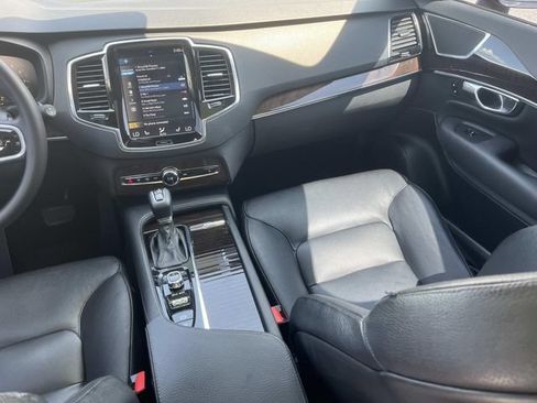 Used 2016 Volvo XC90 T6 Momentum w/ Momentum Plus Package AWD/4WD image 15