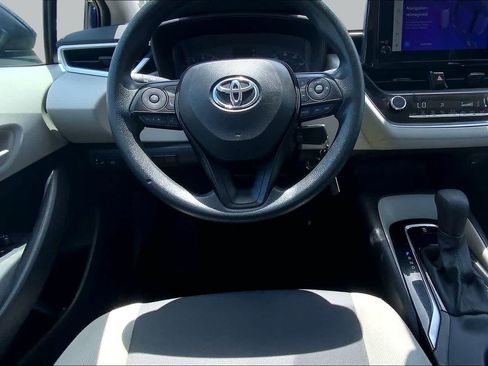 Used 2024 Toyota Corolla LE FWD image 8