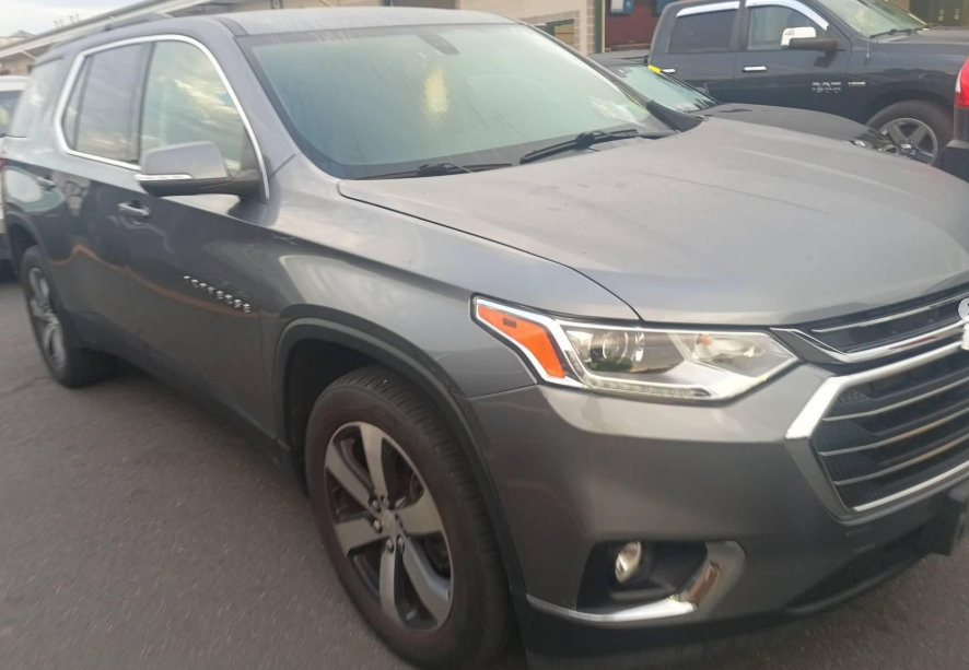 Used 2021 Chevrolet Traverse LT w/ LT Premium Package AWD/4WD image 2