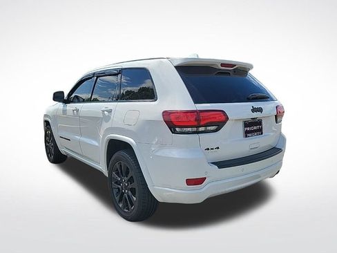 Used 2020 Jeep Grand Cherokee Altitude AWD/4WD image 3