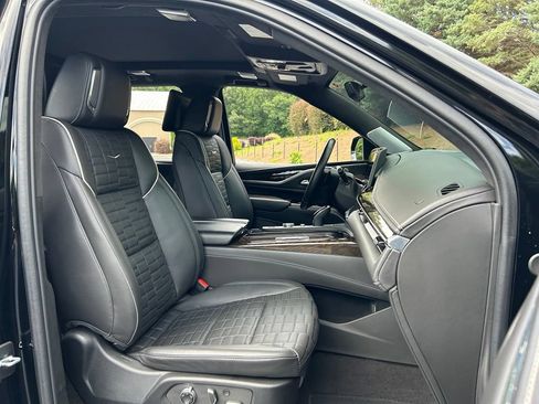 Used 2024 Cadillac Escalade Sport Platinum w/ Heavy-Duty Trailer Package AWD/4WD image 50