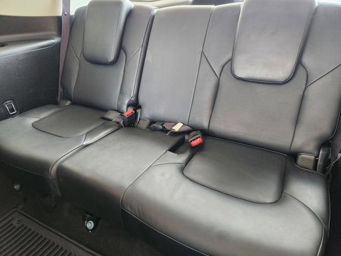 Used 2015 INFINITI QX80 2WD w/ Deluxe Technology Package image 28
