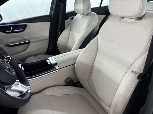 Certified 2025 Mercedes-Benz C 300 Sedan image 24