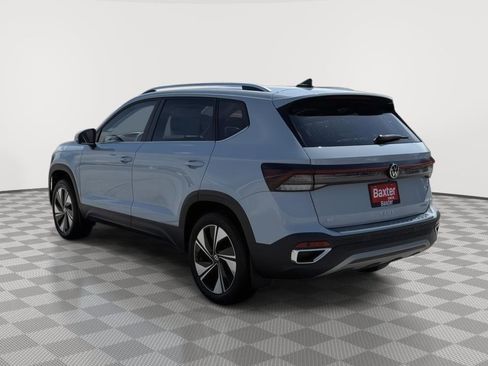 New 2026 Volkswagen Taos SE AWD/4WD image 5