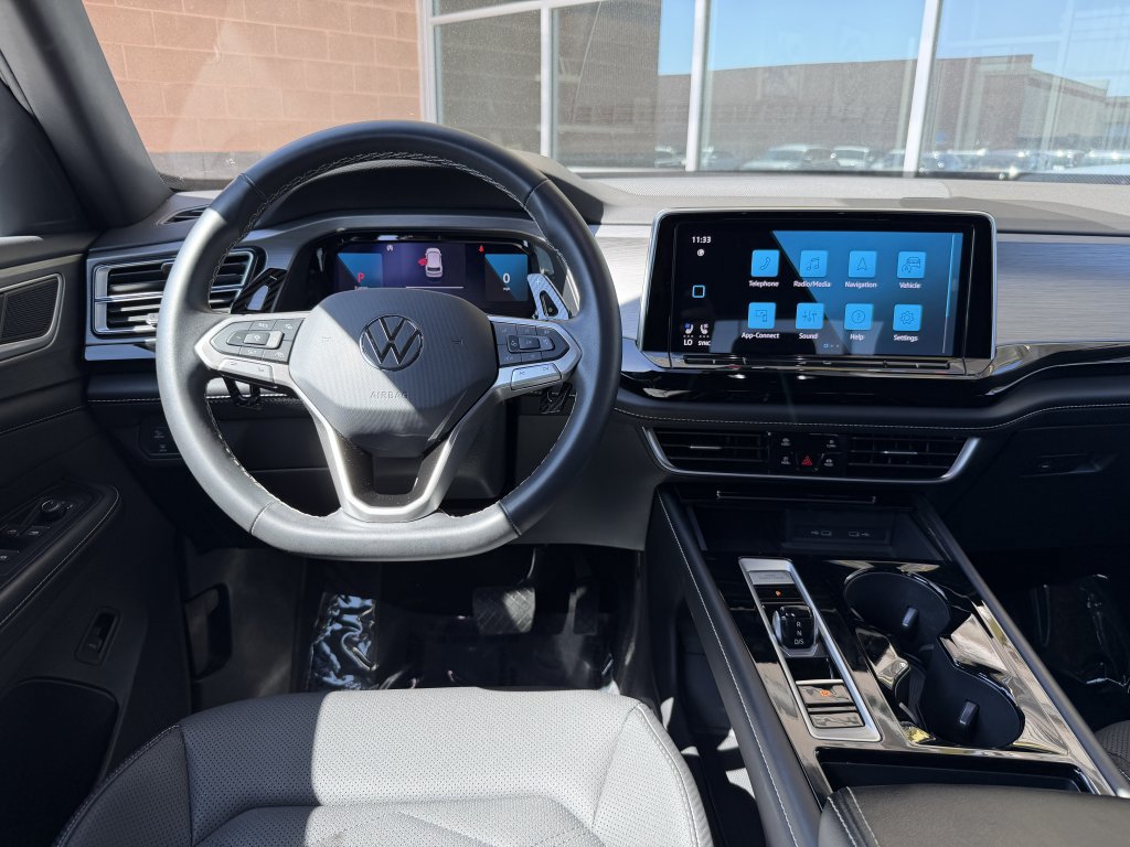 Used 2024 Volkswagen Atlas Cross Sport SE w/ Panoramic Sunroof Package FWD image 16