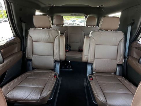 Used 2021 Chevrolet Tahoe High Country w/ Premium Package AWD/4WD image 31