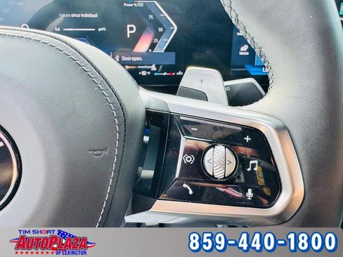 Used 2025 BMW 740i xDrive w/ Premium Package AWD/4WD image 21