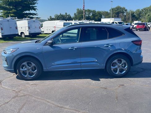 Used 2024 Ford Escape ST-Line w/ Tech Pack #1 AWD/4WD image 2