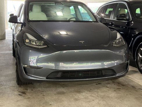 Used 2022 Tesla Model Y Performance AWD/4WD image 11