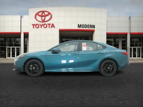 New 2026 Toyota Camry SE image 10