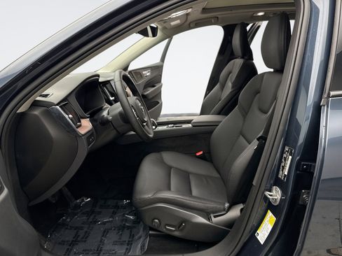 Used 2023 Volvo XC60 T8 Plus w/ Climate Package image 11