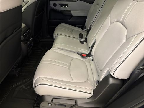 New 2025 Honda Pilot Elite image 19
