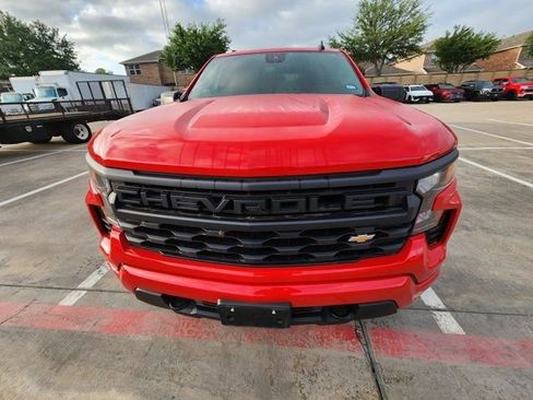 Used 2024 Chevrolet Silverado 1500 Custom image 2