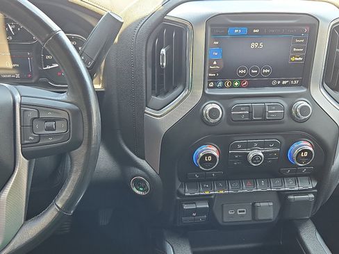 Used 2021 GMC Sierra 1500 Elevation w/ Preferred Package image 18